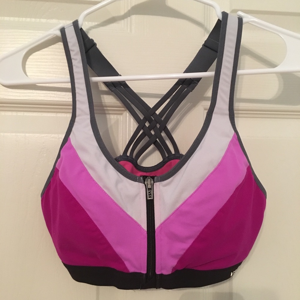 Victoria’s Secret knockout front close sports bra